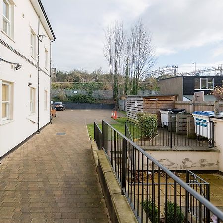 Watford Junction Apartment Exterior photo