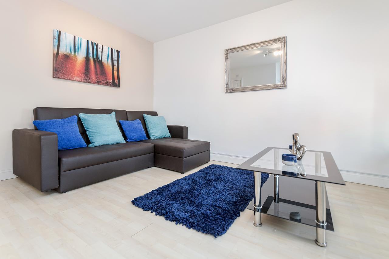 Watford Junction Apartment Exterior photo
