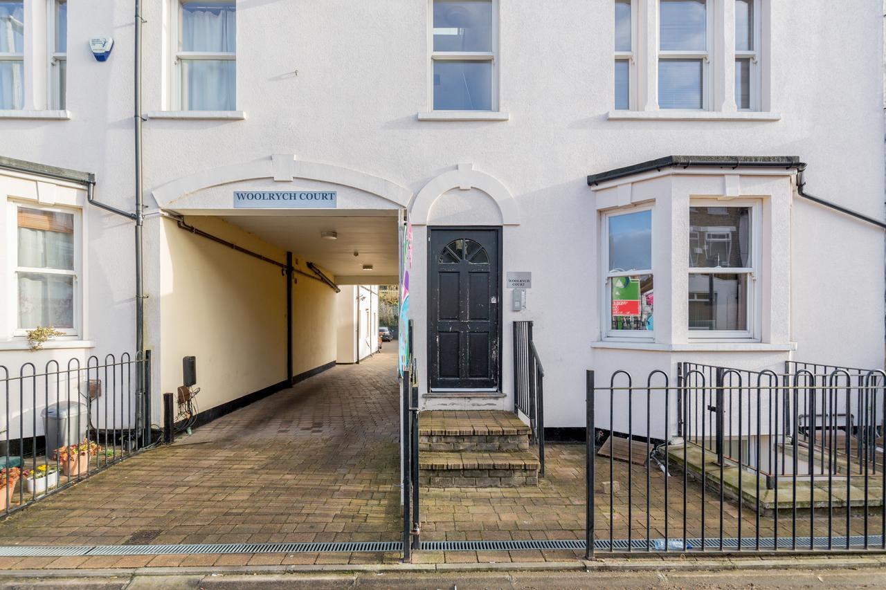 Watford Junction Apartment Exterior photo